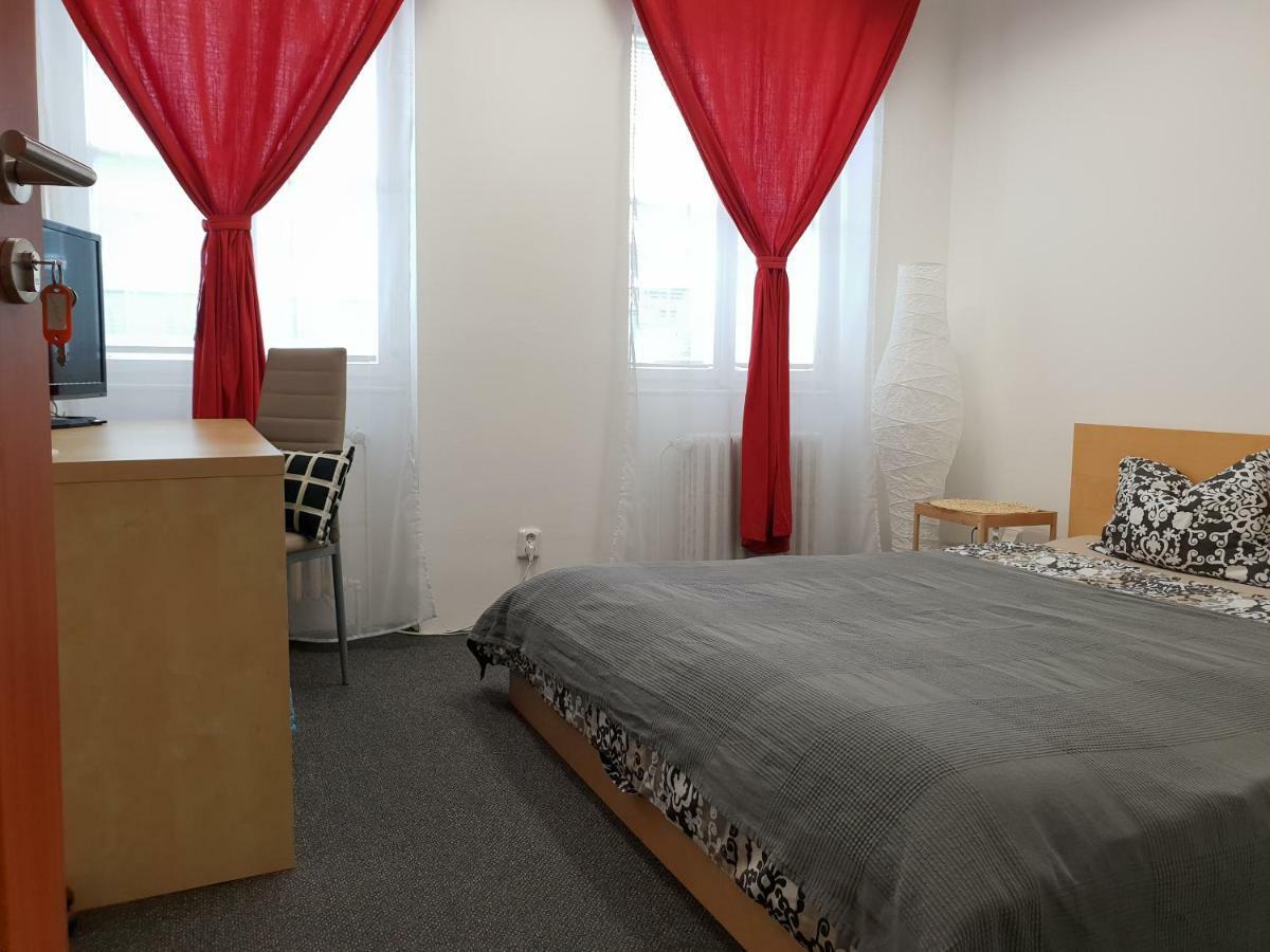 Quiet Courtyard Apartment Πράγα Εξωτερικό φωτογραφία