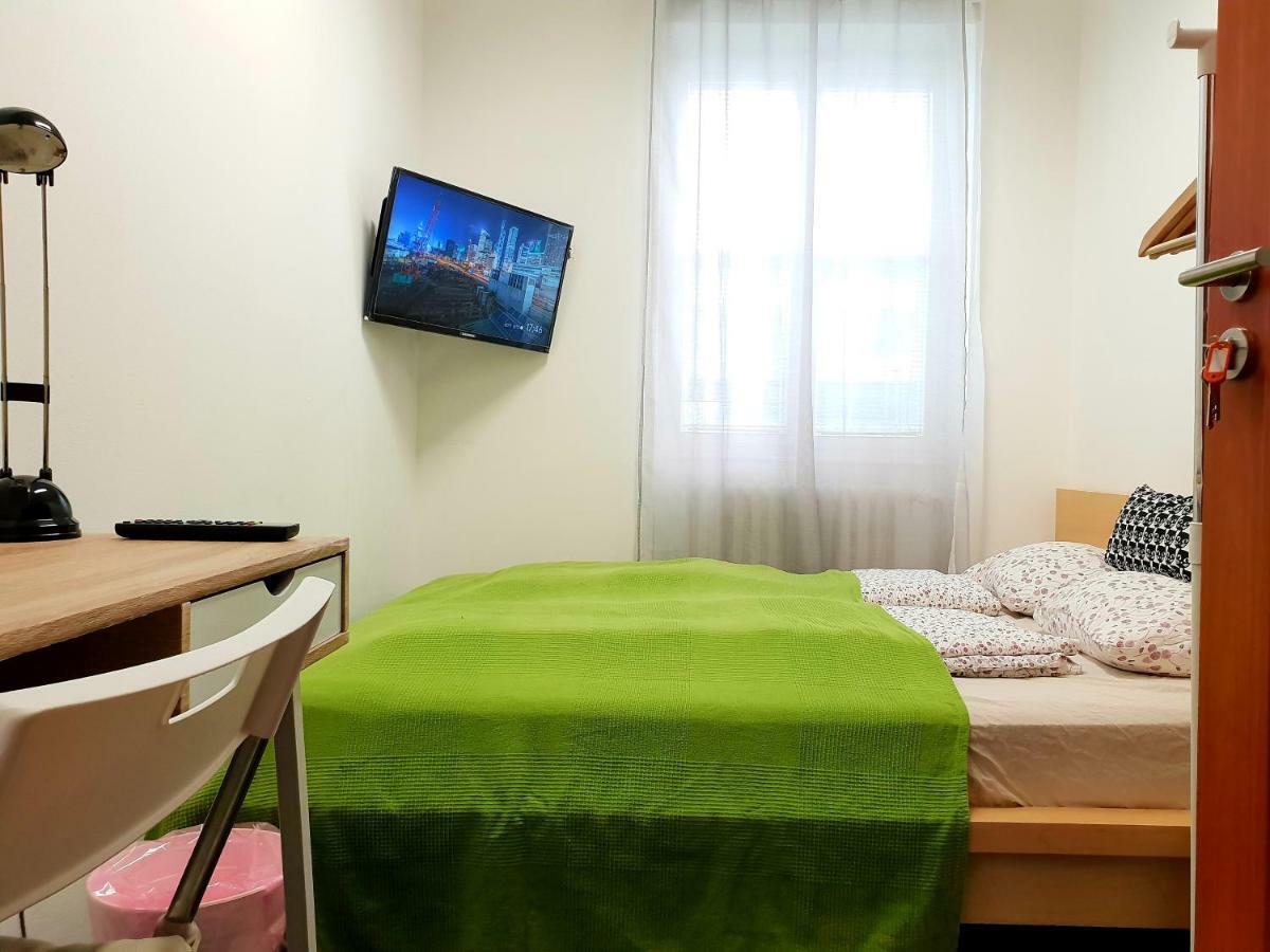 Quiet Courtyard Apartment Πράγα Εξωτερικό φωτογραφία